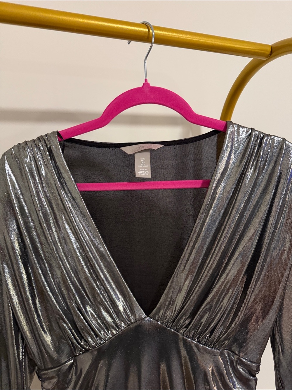 H&M Metallic Silver Plunging V-Neck Long Sleeve Bodysuit - Picture 3 of 4